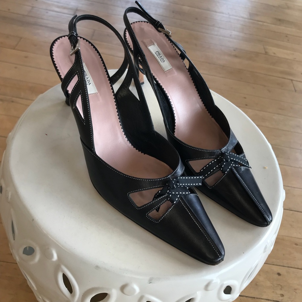 Prada black pumps w/ grosgrain ribbon accent
